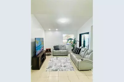 17355 NW 66th Ct, Hialeah, FL 33015 - Photo 9