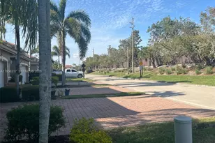 9620 Roundstone Cir, Other City - In The State Of Florida, FL 33967 - Photo 13