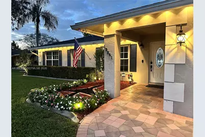 12541 SW 11th Ct, Davie, FL 33325 - Photo 5