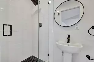 1911 NW 40th Ct, Oakland Park, FL 33309 - Photo 21