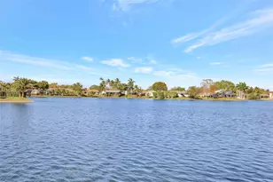 1911 NW 40th Ct, Oakland Park, FL 33309 - Photo 41