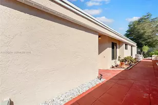 2261 NW 34th Terrace, Coconut Creek, FL 33066 - Photo 23