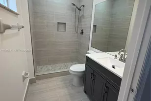 6912 NW 179, Hialeah, FL 33301 - Photo 7