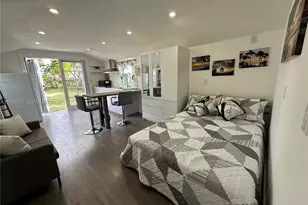 18481 SW 208th St, Miami, FL 33187 - Photo 3