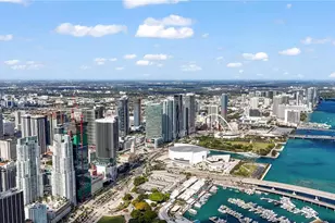 398 NE 5th St, Miami, FL 33132 - Photo 5