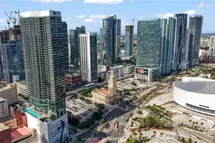 398 NE 5th St, Miami, FL 33132 - Photo 9