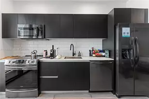 398 NE 5th St, Miami, FL 33132 - Photo 29