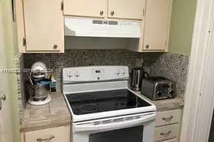 255 Sunrise Dr, Key Biscayne, FL 33149 - Photo 17