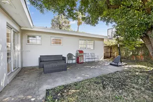 4441 NE 17th Ave, Oakland Park, FL 33334 - Photo 35