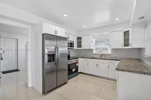 4441 NE 17th Ave, Oakland Park, FL 33334 - Photo 13