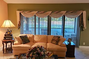 10301 Greenbriar Ct, Boca Raton, FL 33498 - Photo 9