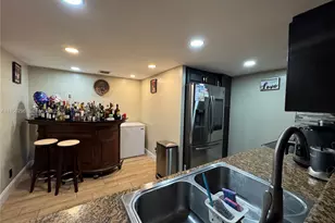 9412 NW 39th St, Sunrise, FL 33351 - Photo 17