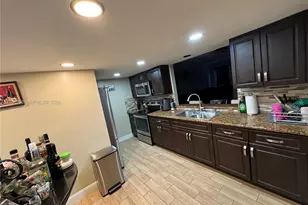 9412 NW 39th St, Sunrise, FL 33351 - Photo 13