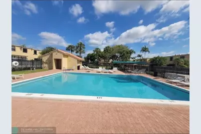 9412 NW 39th St, Sunrise, FL 33351 - Photo 11