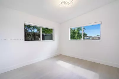 2115 NW 129th St, Miami, FL 33167 - Photo 23