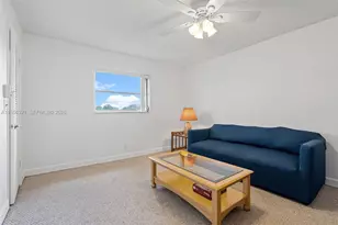 1110 NW 90th Way, Plantation, FL 33322 - Photo 15