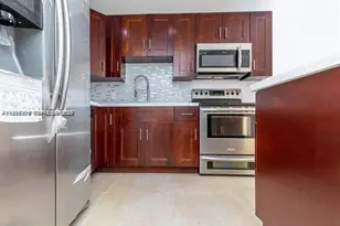 13499 Biscayne Blvd, North Miami, FL 33181 - Photo 9