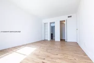 13499 Biscayne Blvd, North Miami, FL 33181 - Photo 21