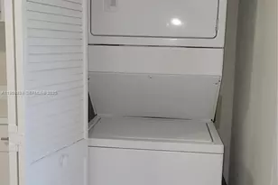 16679 Hemingway Dr, Weston, FL 33326 - Photo 11