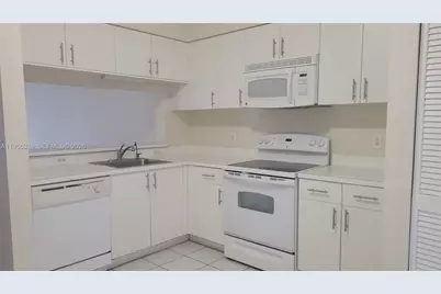 16679 Hemingway Dr, Weston, FL 33326 - Photo 5