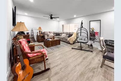 19100 Bobolink Dr, Hialeah, FL 33015 - Photo 5