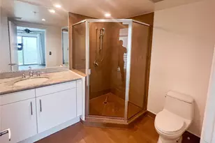 7744 Collins Ave, Miami Beach, FL 33141 - Photo 11