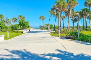 7744 Collins Ave, Miami Beach, FL 33141 - Photo 15