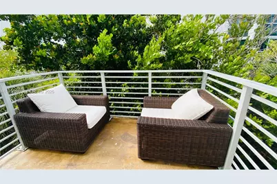 7744 Collins Ave #19, Miami Beach, FL 33141 - Photo 5