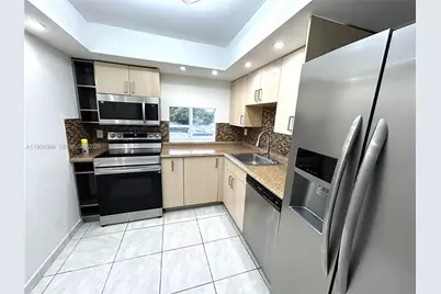 250 180th Dr #254, Sunny Isles Beach, FL 33160 - Photo 5