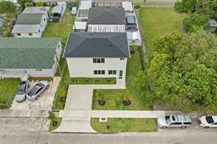 2359 NW 64th St, Miami, FL 33147 - Photo 35