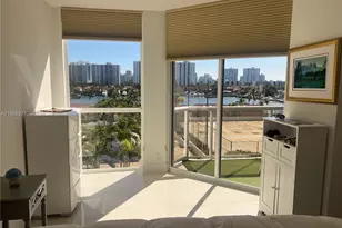 3640 Yacht Club Dr, Aventura, FL 33180 - Photo 37