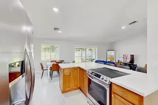 8331 NW 44th Ct, Sunrise, FL 33351 - Photo 3