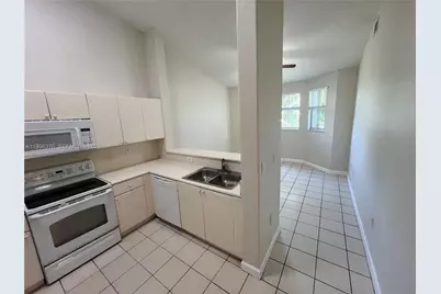 2903 SE 17th Ave #201, Homestead, FL 33035 - Photo 9