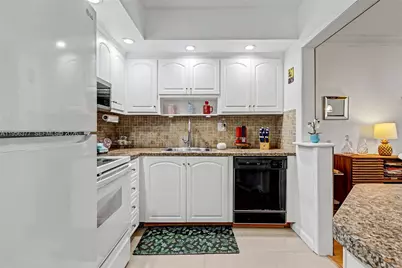 5661 SW 2nd Ct #101, Margate, FL 33068 - Photo 7