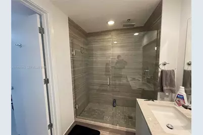 1010 Brickell Ave #3708, Miami, FL 33131 - Photo 15