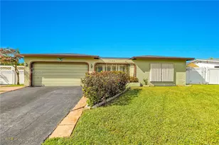 1102 NW 89th Terrace, Pembroke Pines, FL 33024 - Photo 1