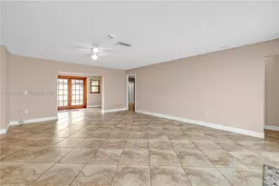 1102 NW 89th Terrace, Pembroke Pines, FL 33024 - Photo 7