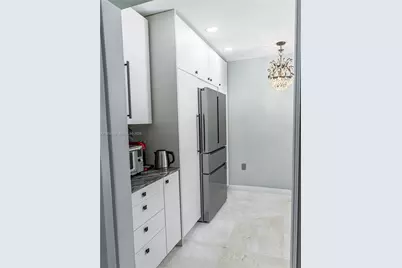 9117 Carlyle Ave, Surfside, FL 33154 - Photo 15