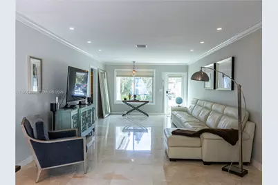 9117 Carlyle Ave, Surfside, FL 33154 - Photo 3