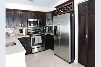 10575 SW 12th Mnr, Pembroke Pines, FL 33025 - Photo 13