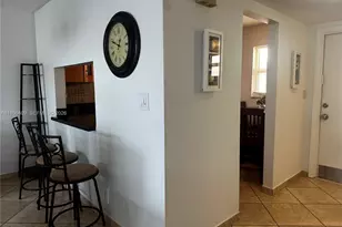 410 SE 2nd St, Hallandale Beach, FL 33009 - Photo 13