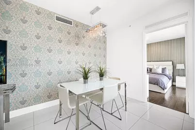 92 SW 3rd St #4806, Miami, FL 33130 - Photo 5