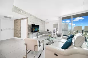 92 SW 3rd St, Miami, FL 33130 - Photo 3