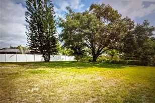 1757 SW Burlington St, Port Saint Lucie, FL 34984 - Photo 9