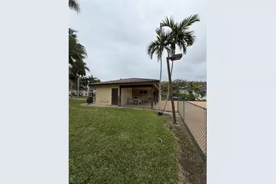 13100 SW 11th Ct #103C, Pembroke Pines, FL 33027 - Photo 27