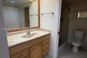 13100 SW 11th Ct, Pembroke Pines, FL 33027 - Photo 21