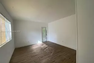 8132 Harding Ave, Miami Beach, FL 33141 - Photo 17