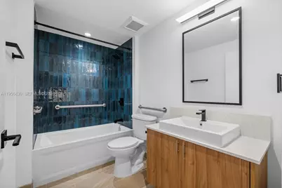 650 SW 1st St #101, Miami, FL 33130 - Photo 9