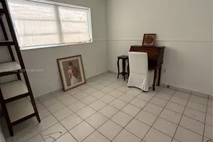 664 W 29th St, Hialeah, FL 33012 - Photo 9