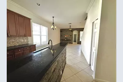 1831 Mariners Ln, Weston, FL 33327 - Photo 11